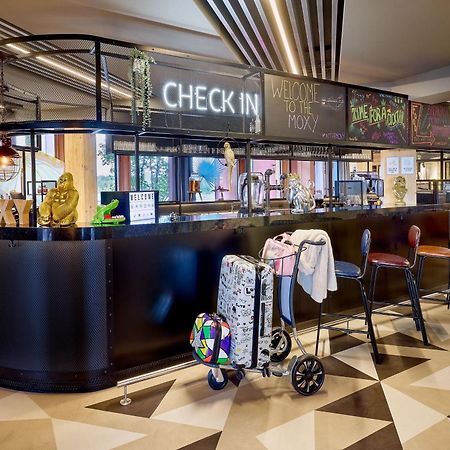 Moxy Luxembourg Airport Niederanven Exterior foto