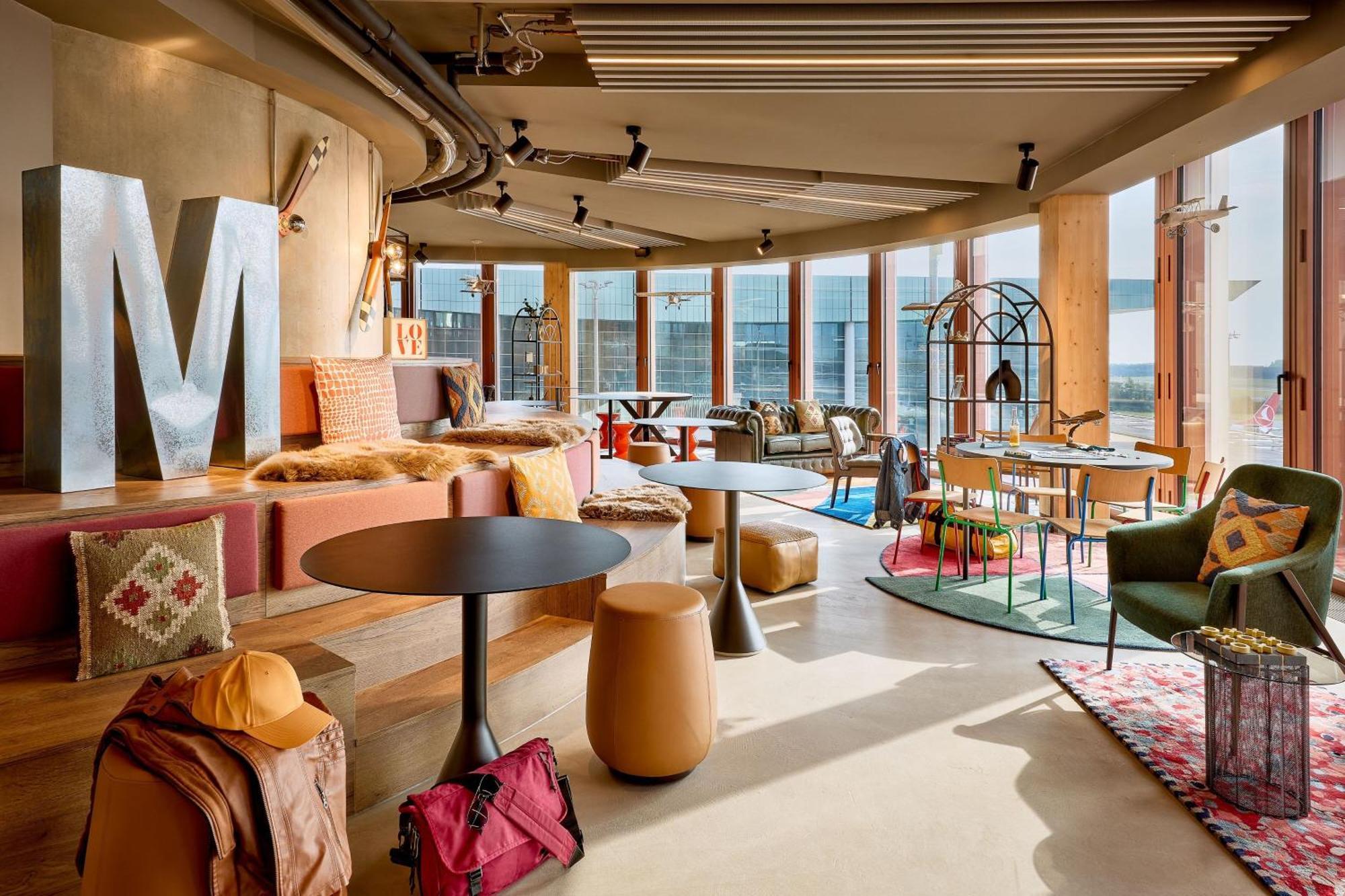 Moxy Luxembourg Airport Niederanven Exterior foto